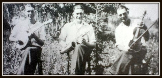 07-Alf & Hector in the Band